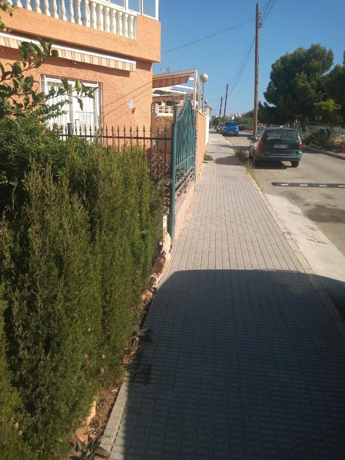 Room In La Zenia Urb. Chismosas/Urb La Florida Dehesa de Campoamor  Exterior foto